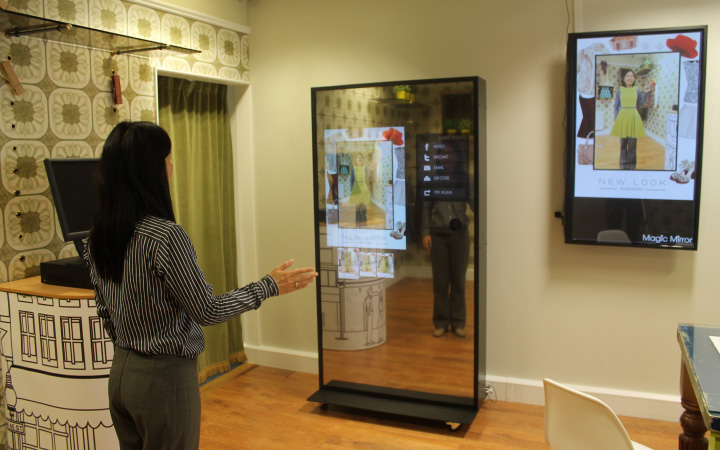 Gesture recognition to interact with Magic Mirror